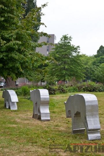 Jeroen Henneman-Honden-ARTZUID-2011-archief